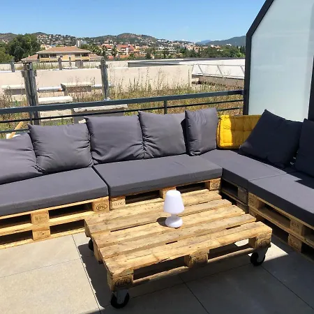 T3 Neuf Sur Les Toits Avec Terrasse Hyeres